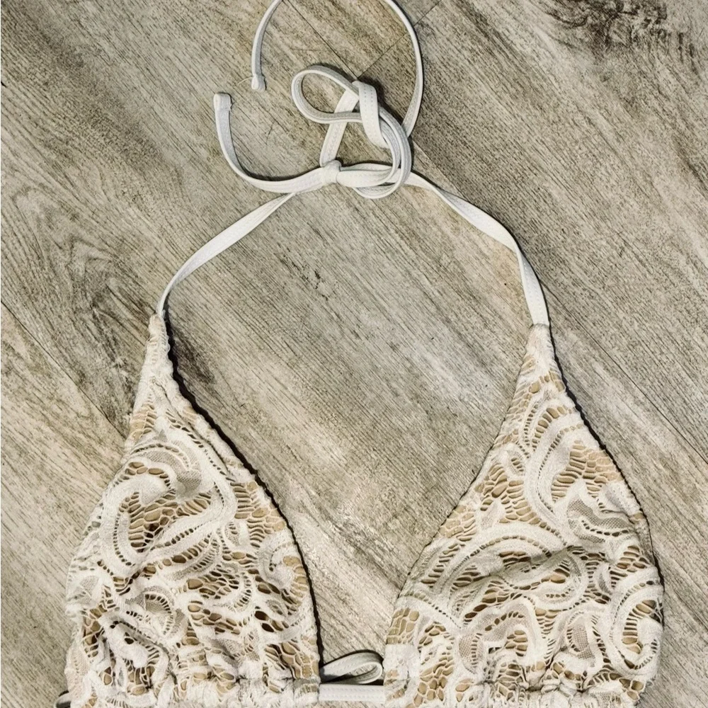 Cute White Crocheted Bikini with Scrunch Back Bottom - Size XL - Worn Once - Picture 5 of 10